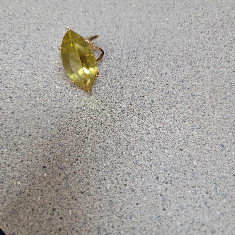 Apple quartz 10kt or 14kt